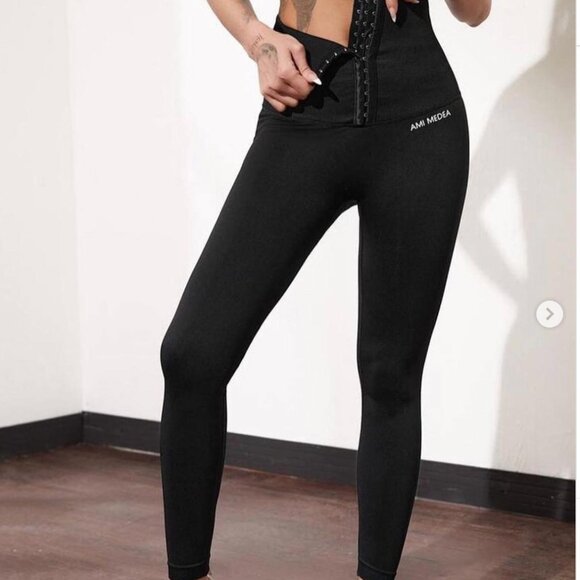 Ami Medea Black Top with Hook-and-Eye Details Small - Picture 3 of 14